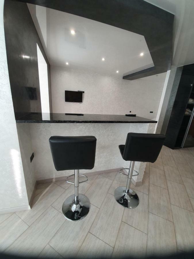 Apartment вулиця дмитра іващенка