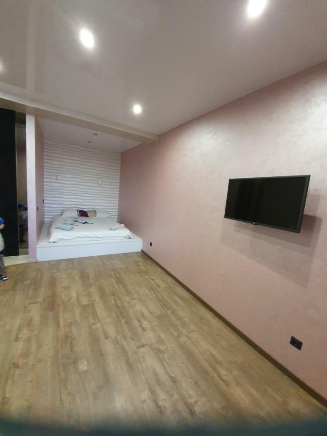 Apartment вулиця дмитра іващенка